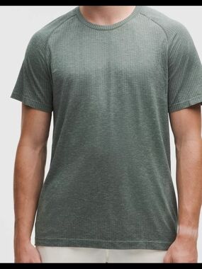 lululemon athletica Men’s Short Sleeve Heathered Sage Crew Tee